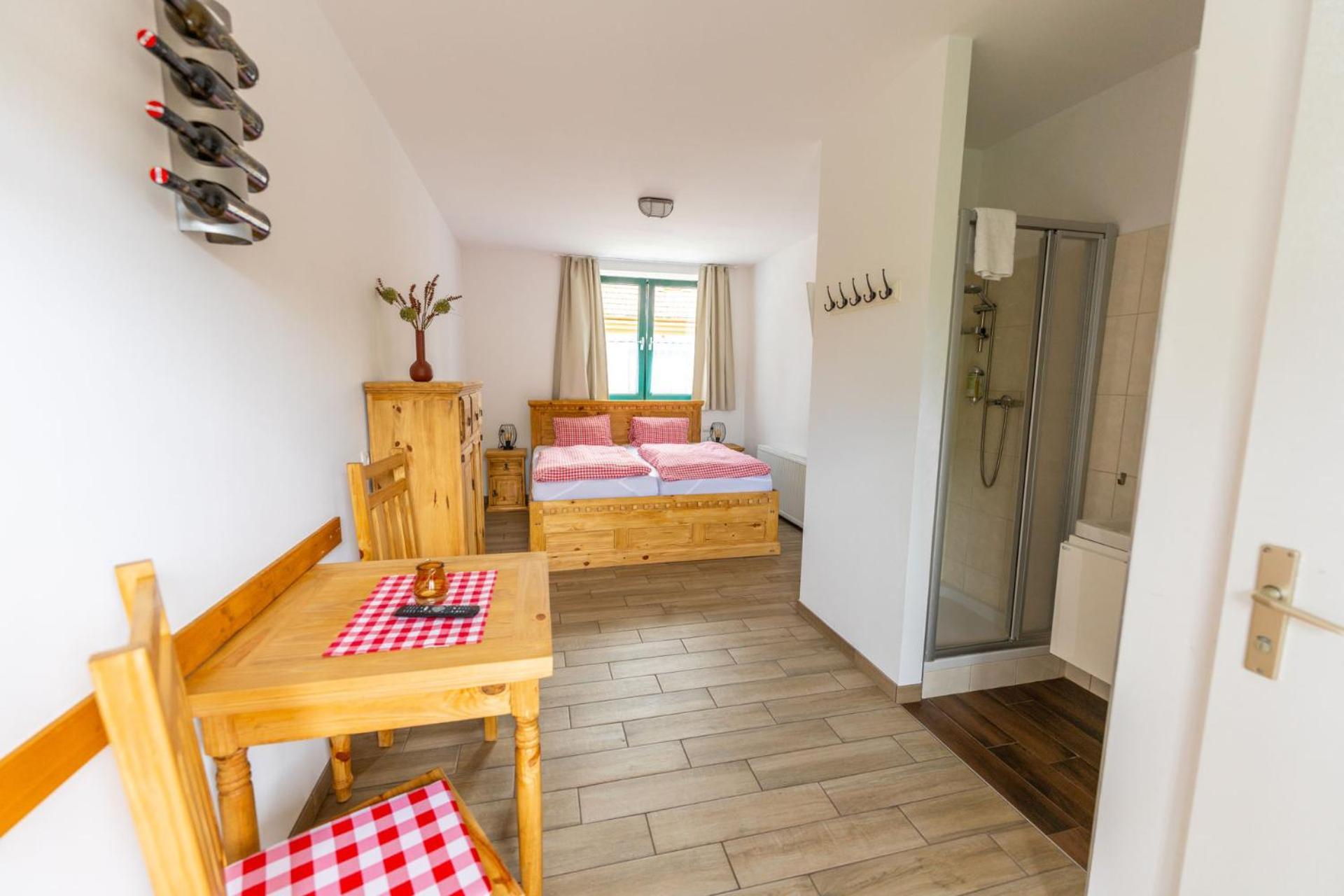 Winzerhof Kuessler - Weinviertel Hotel Stillfried Eksteriør billede