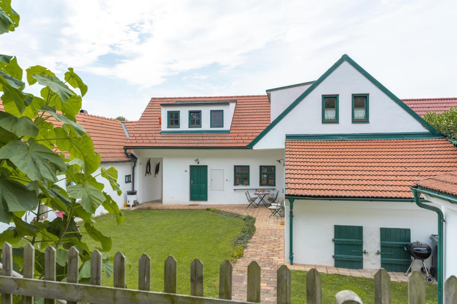 Winzerhof Kuessler - Weinviertel Hotel Stillfried Eksteriør billede